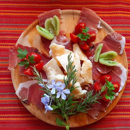 Alojamento de Acomodação e Pequeno-almoço Lillac 3*